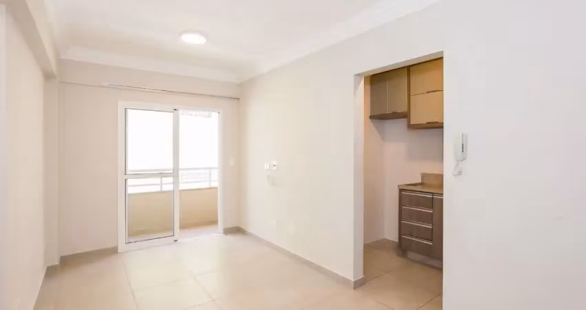 Apartamento semimobiliado com 2 quartos e 1 vaga no melhor do portão