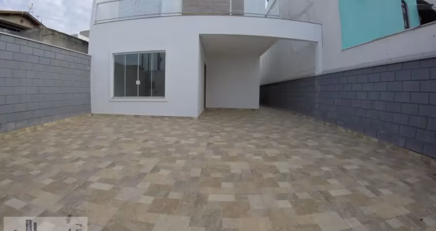 Casa com 3 quartos para alugar na Avenida dos Ipês, Portais (Polvilho), Cajamar