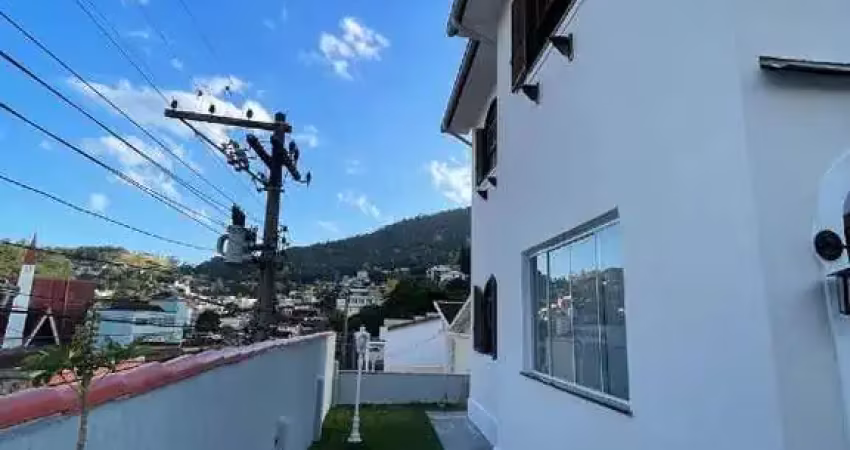 Casa com 4 quartos à venda no Mosela, Petrópolis 