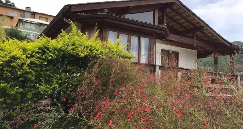 Casa com 1 quarto à venda no Mosela, Petrópolis 