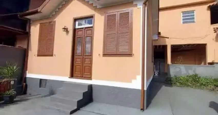 Casa com 3 quartos à venda na Vila Militar, Petrópolis 