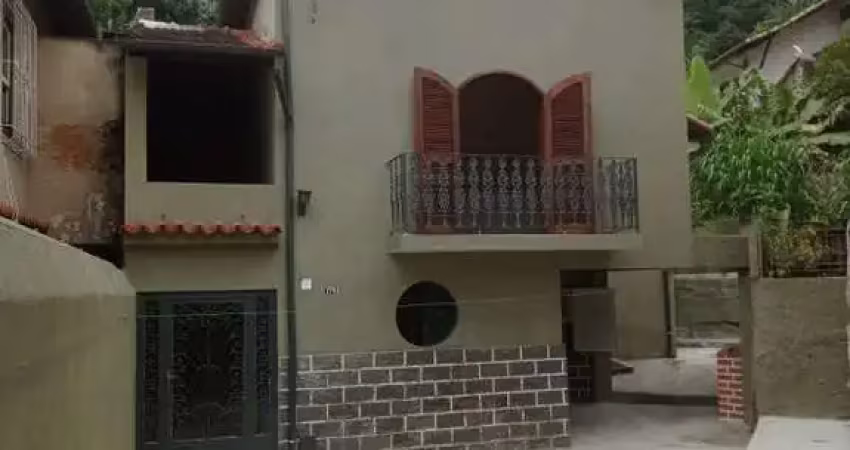 Casa com 3 quartos à venda no Quissama, Petrópolis 