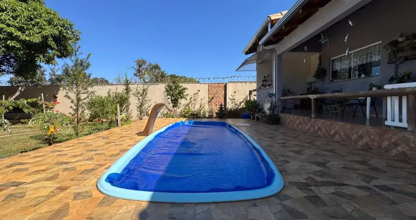 Casa à venda no morada nova com 1000m2 – conforto, espaço e lazer!