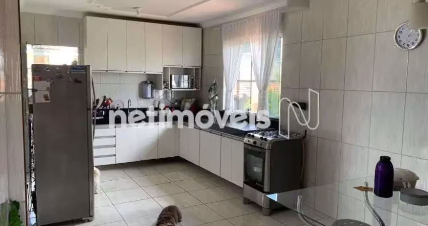 Casa com 3 quartos à venda na Rua Esperança, Alvorada, Betim
