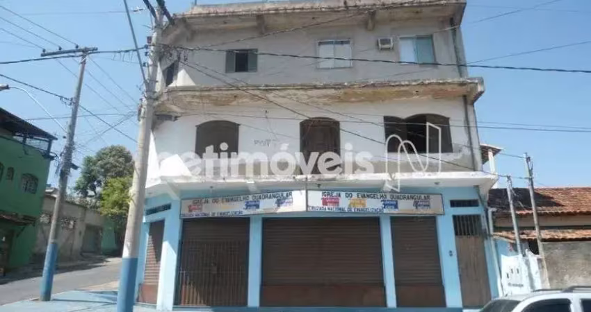 Casa com 7 quartos à venda na Rua Cedro, Jardim Laguna, Contagem