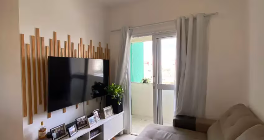 Apartamento na gurilândia, com vista livre, sacada e elevador.