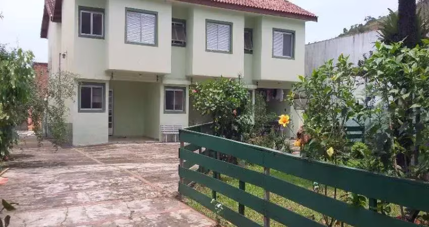 Casa com 2 quartos à venda no Martim de Sá, Caraguatatuba 