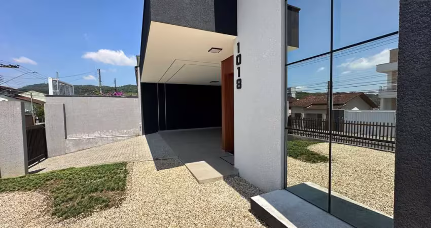 Oportunidade! casa averbada com 166m² | modernidade e conforto | 3 quartos, área gourmet, energia solar + | analisamos permuta na negociação!