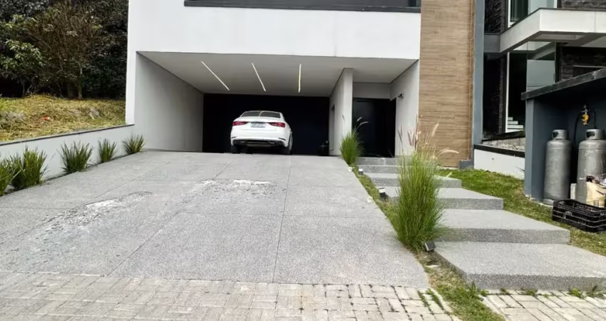 Linda casa à venda no condomínio aruã brisas em mogi das cruzes