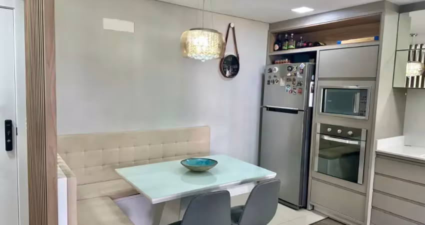 Dois quartos sendo um suíte- sacada com churrasqueira- duas vagas de garagem- planta com 81 metros
