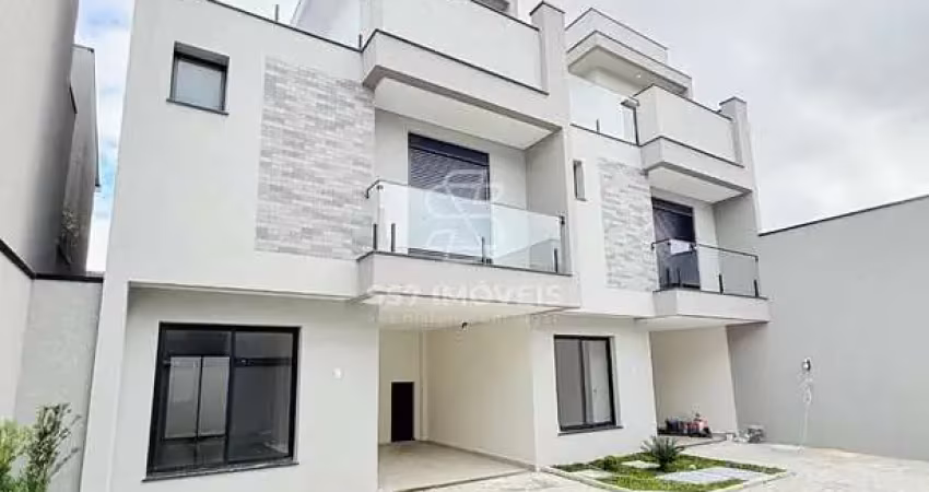 Triplex de alto padrão em condomínio fechado no capão da imbuia!