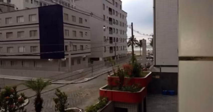 Guilhermina apto a 50 metros da praia com 1 dorm sala, cozinha, wc area de serviço , garagem