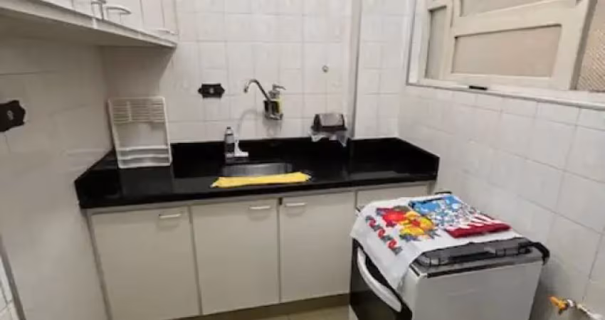 Guilhermina kitão reformado amplo e arejado com cozinha planejada, amplo dormitorio , vista para o mar elevador