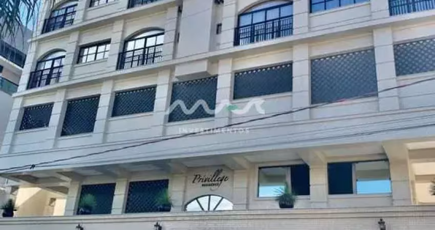 Cobertura duplex nova com jacuzzi e vista para o mar em canto grande