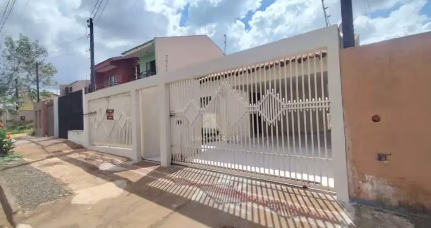 Casa com 3 quartos à venda no Jardim Maria Celina, Londrina 