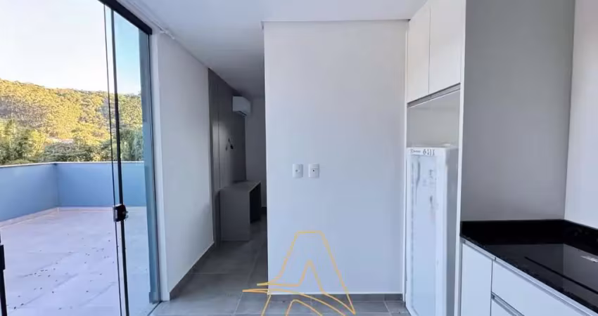 Apartamento novo mobiliado com 1 dormitório e sacada na velha