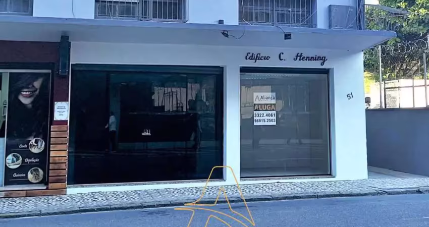 Sala comercial térrea com mezanino no centro de blumenau