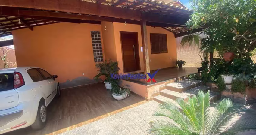 Casa com 3 dormitórios à venda, 145 m² por r$ 770.000 - jardim petrópolis - betim/mg