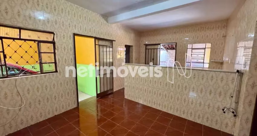 Casa com 3 quartos para alugar na Rua Machado de Assis, Lagoinha, Belo Horizonte