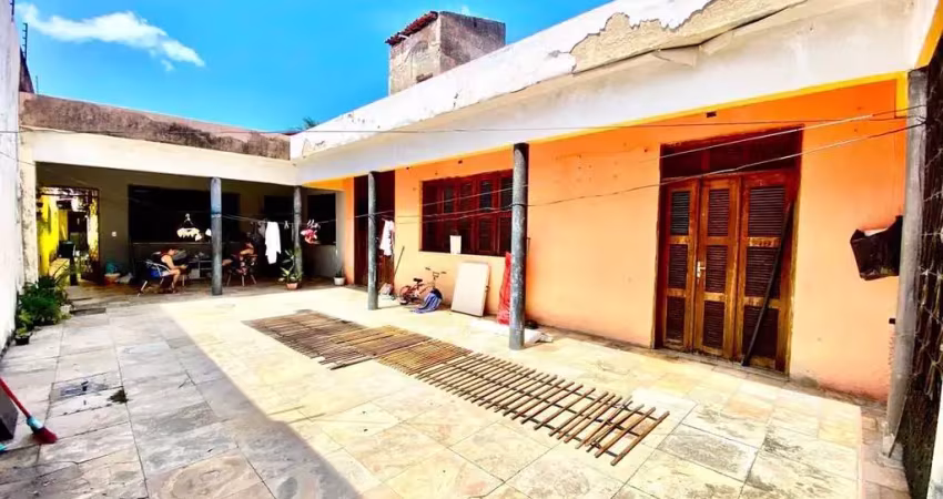Casa com 4 quartos à venda na Rua Carapinima, 1924, Benfica, Fortaleza