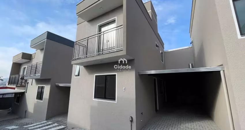 Casa com 2 quartos para alugar na Rua Adão Noroschny, 87, Vila Lenzi, Jaraguá do Sul