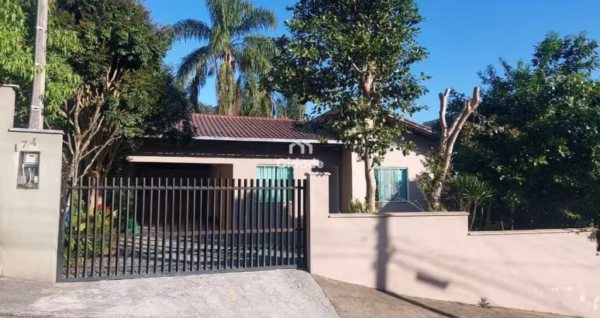 Casa com 2 quartos para alugar na Barra do Rio Molha, Jaraguá do Sul 