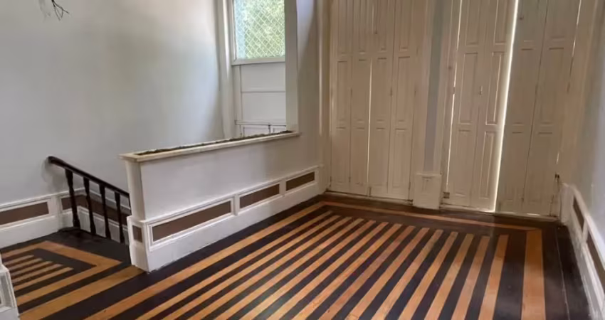 Vendo casa comercial - 247m2 - nazaré - espaço amplo - 03 salas - 12 vagas