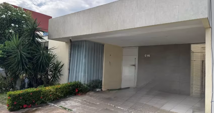 Vendo casa cond jardim espanha - 03 quartos + escritório - térrea - modulados - splits - 02 vagas