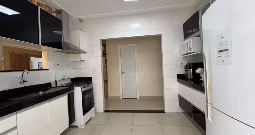 Vendo casa ampla no condomínio jardim espanha - 03 quartos - escritório - modulados - térrea - 02 vagas