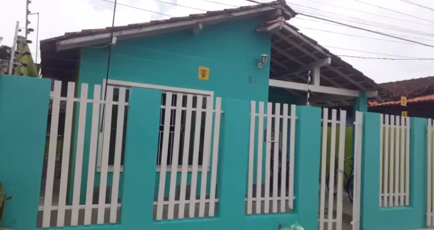 Vendo casa no residencial itapuã - 02 quartos - condomínio fechado - quintal amplo - churrasqueira