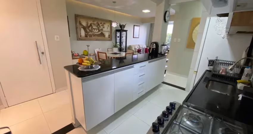 Vendo apartamento mobiliado - 02 quartos - nascente - reformado