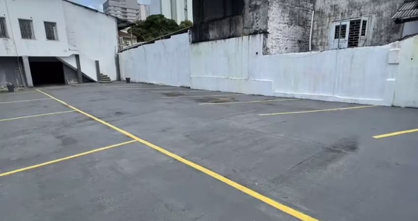 Vendo casa comercial - recepção para 03 ambientes - 03 salas privativas - copa - 12 vagas