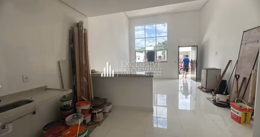Vendo casa no condomínio porto marina - 03 suítes - ampla - recém construída - piso porcelanato