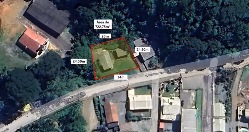 Casa com 03 quartos e terreno amplo à venda no bairro são roque, itajaí/sc
