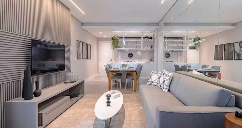 Apartamento com 3 quartos à venda na Avenida Visconde de Guarapuava, 3670, Centro, Curitiba