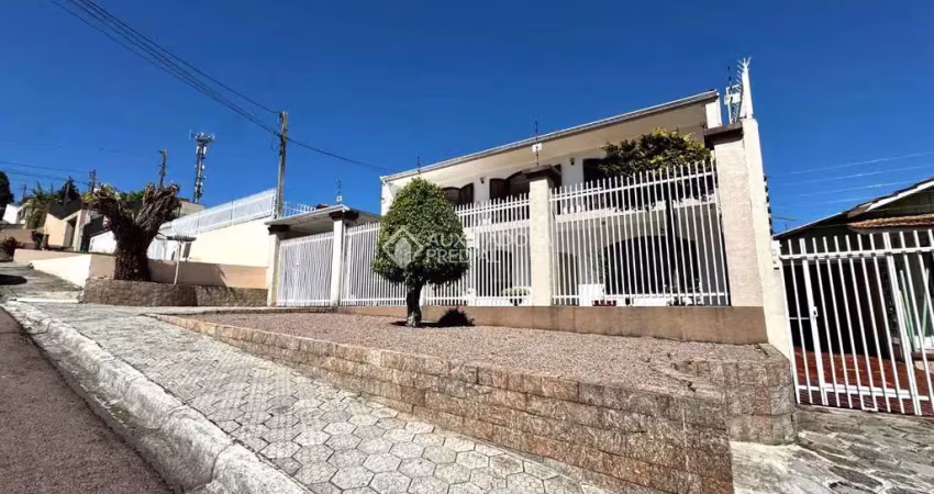 Casa com 4 quartos à venda na Djalma Ferreira Maciel, 712, Guaíra, Curitiba