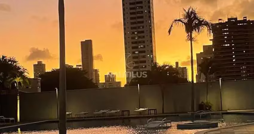 Apartamento à venda com 3 suítes, lavabo, dependência, 2 vagas de garagem.