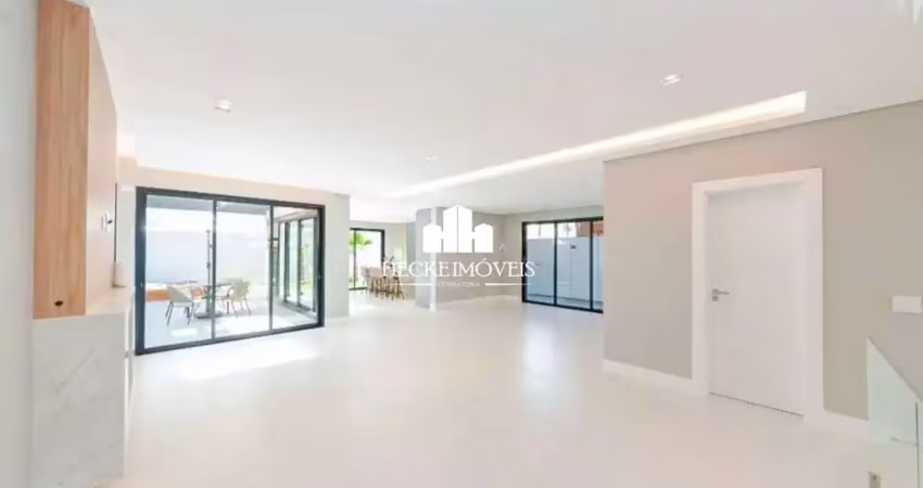 Casa em condominio com 290m² com 3 suítes e 4 vagas. tanguá