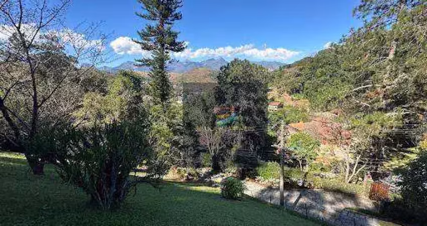 Itaipava - casa co 4 quartos em excelente codominio e localização