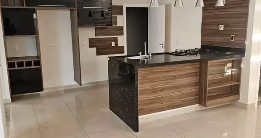 Casa de condomínio: 3 quartos e 3 banheiros à venda, 190 m²