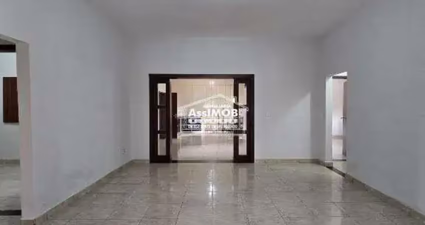 Casa ampla e confortável a venda no centro – 04 quartos com 02 suítes, arraial d´angola, paracatu-mg