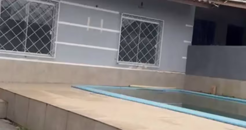 Casa de 2 dormitórios com piscina e churrasqueira no bairro santa regina
