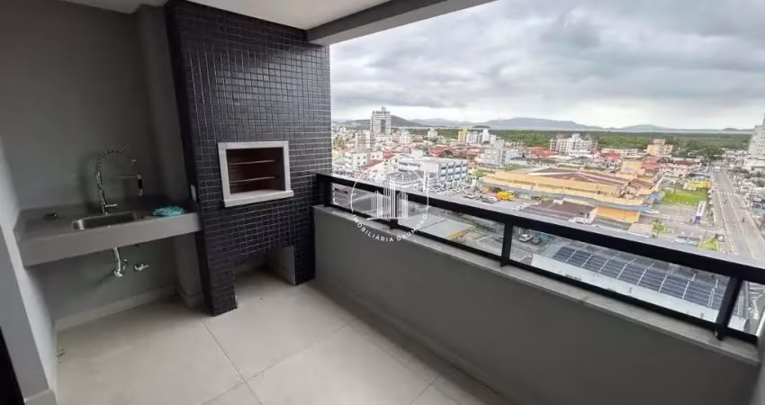 Apartamento 2 Quartos com 1 Suíte e 79m² - Centro