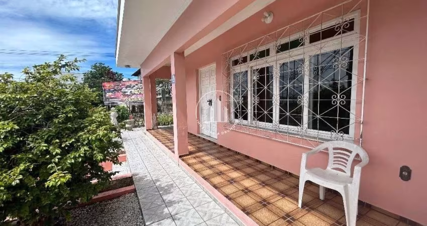 Casa em Ponta de Baixo - São José