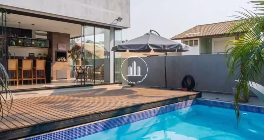 Casa 4 Dormitórios, Sendo 4 Suíte