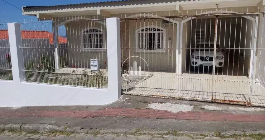 Casa com 3 quartos à venda na Rua Alda Ribas da Luz, 57, Serraria, São José