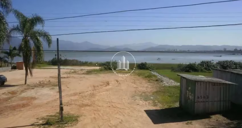 Terreno à venda na Rua Assis Brasil, 6544, Ponta de Baixo, São José