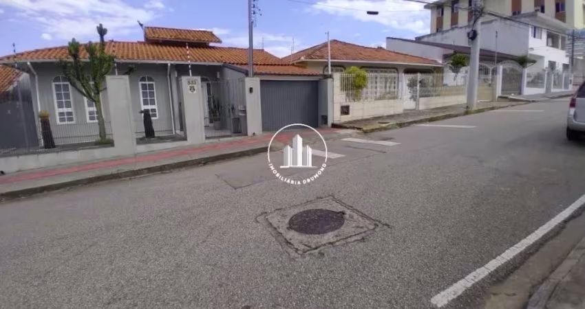 Casa 191m² com 4 Quartos e Suíte na Ipiranga