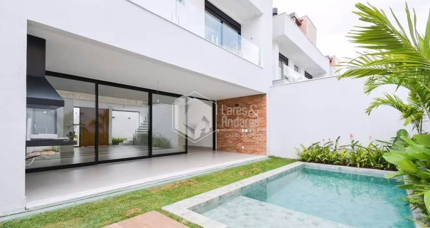 Casa no condomínio Vila Luni para venda com 3 quartos, sendo 3 suítes, 331m²