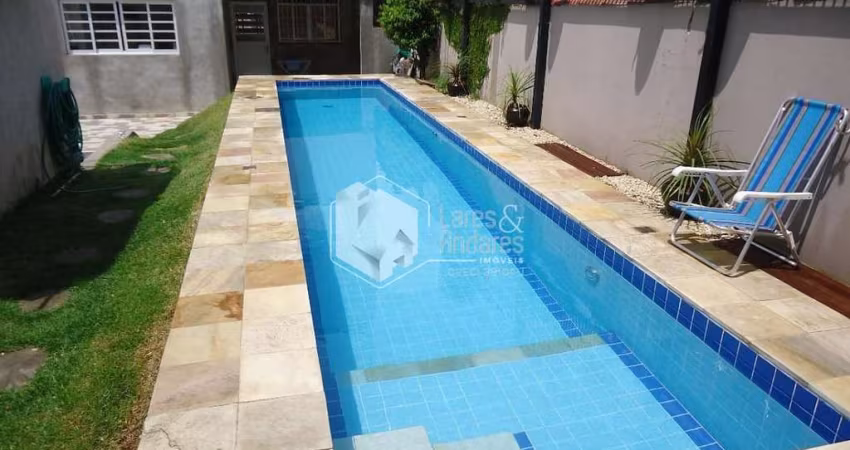 Sobrado para venda com 4 quartos, sendo 4 suítes, 220m²